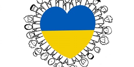 Powiększ grafikę: Serce w barwach flagi Ukrainy: niebiesko-żółte, wokół niego narysowane postacie ludzi